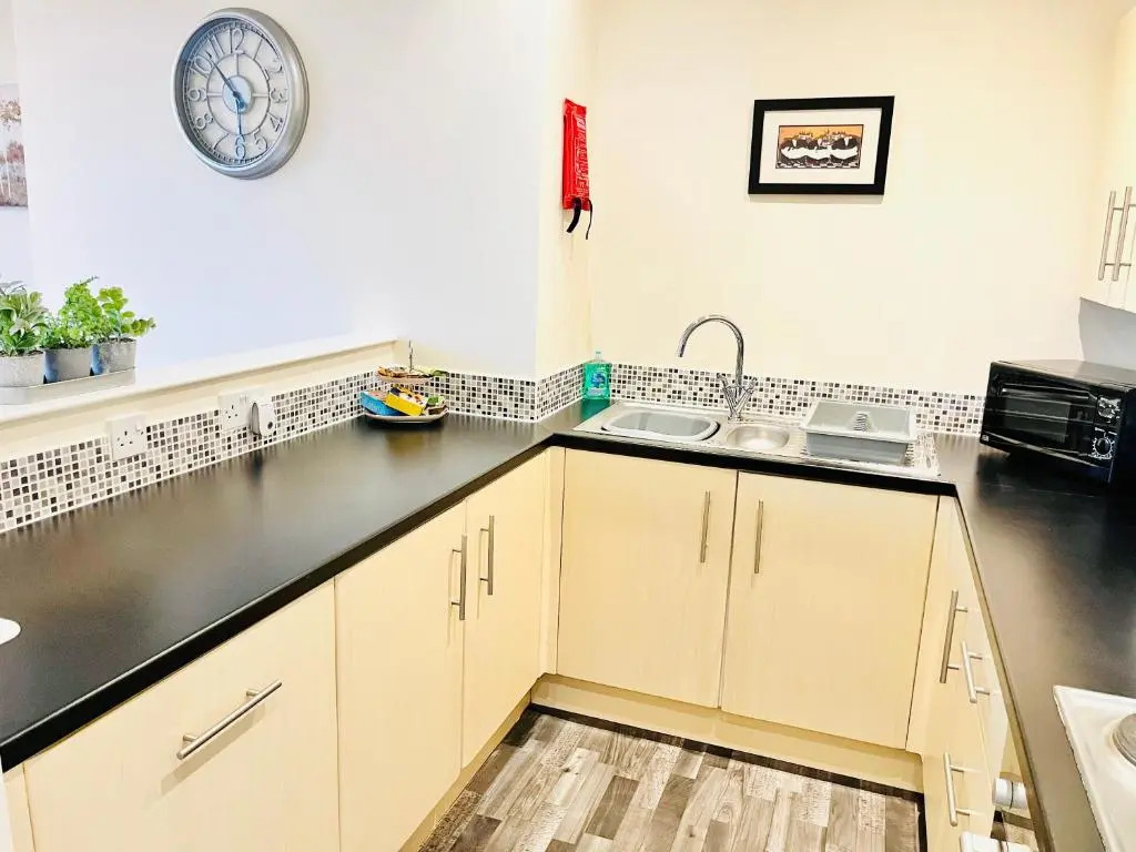 Ilkley Apartment with Parking