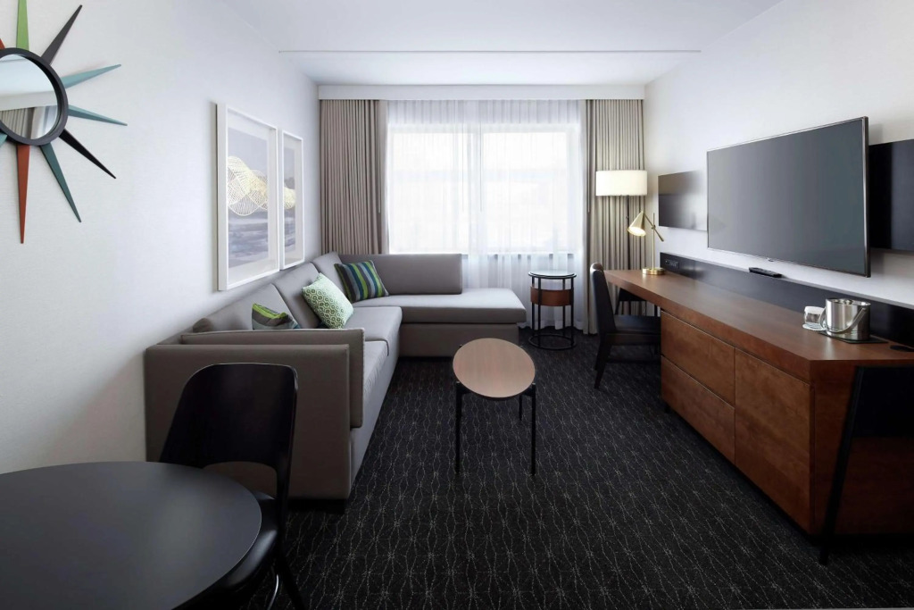 Best Western Plus Montreal Airport Hotel
