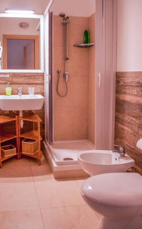Apple guest house