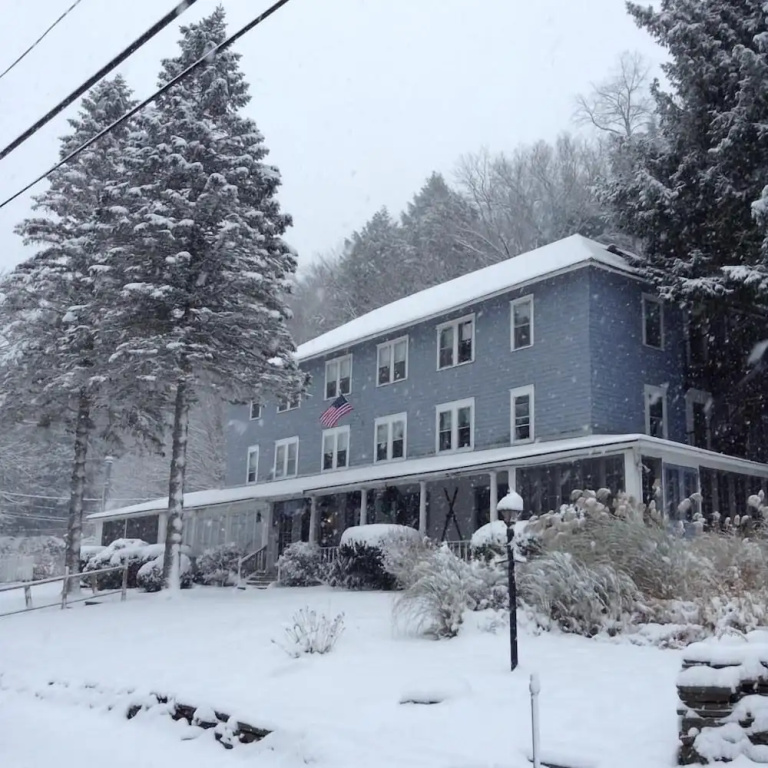 The Inn at Starlight Lake