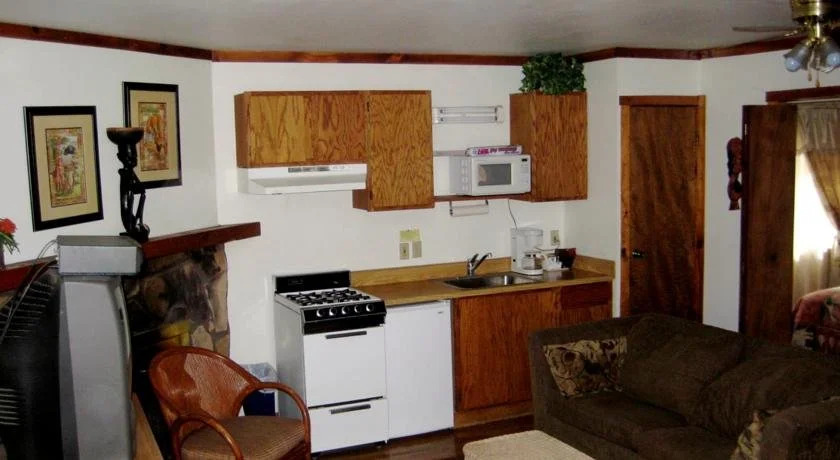 Majestic Moose Lodge - Coptic Village