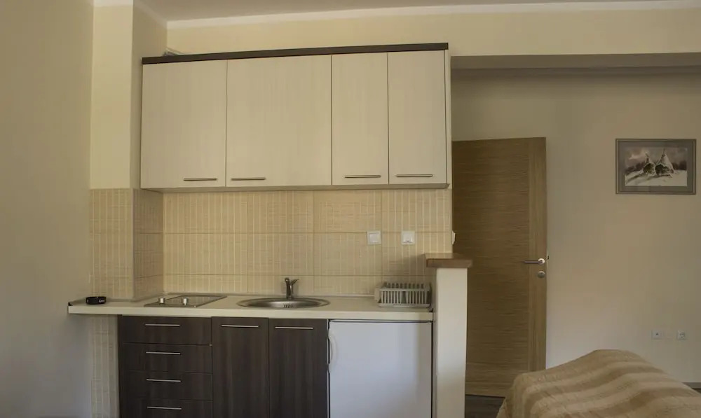Apartments and rooms Max-Well