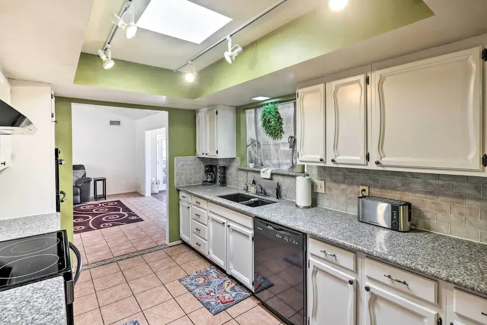 3 Mi to Marina: Lake Havasu Home w/ Heated Pool