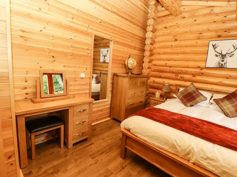 Oak Lodge