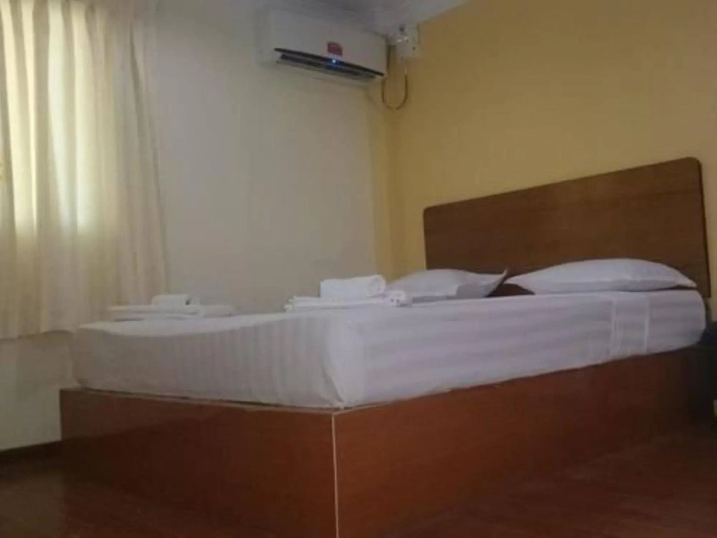 Silver Moon Hotel