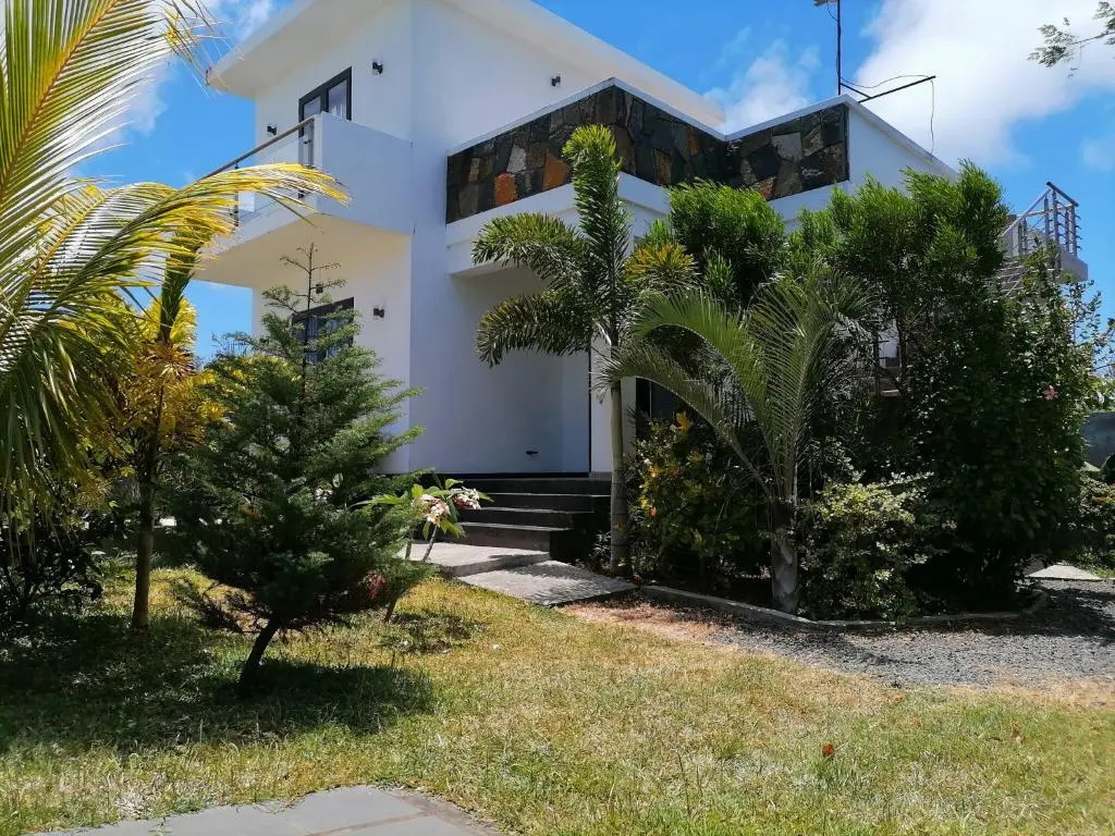3 bedrooms villa at Calodyne 500 m away from the beach with private pool garden and wifi