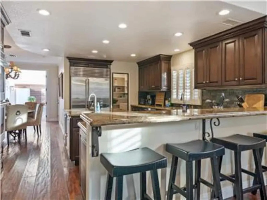Family Home- Luxury Oasis- Minutes To Beach