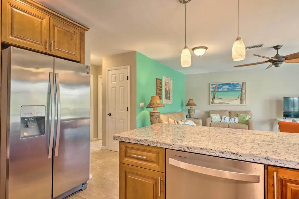Pet-friendly Fort Myers Home w/ Patio & Grill!