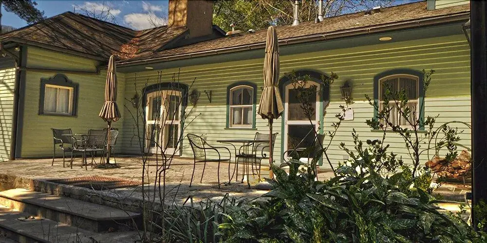 Mountain Magnolia Inn