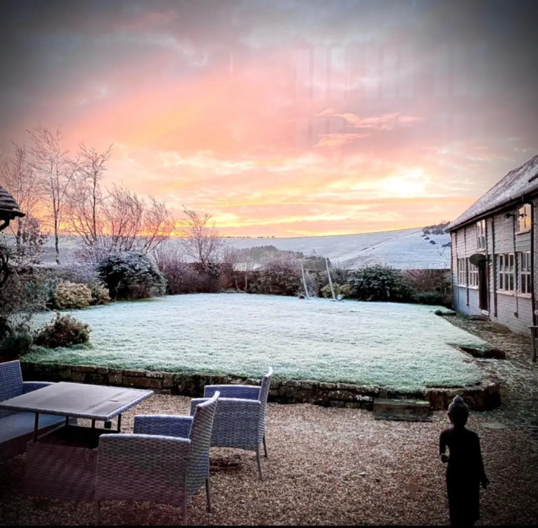 Luxurious, Fabulous, Fun, Contemporary Suite in Retreat Centre