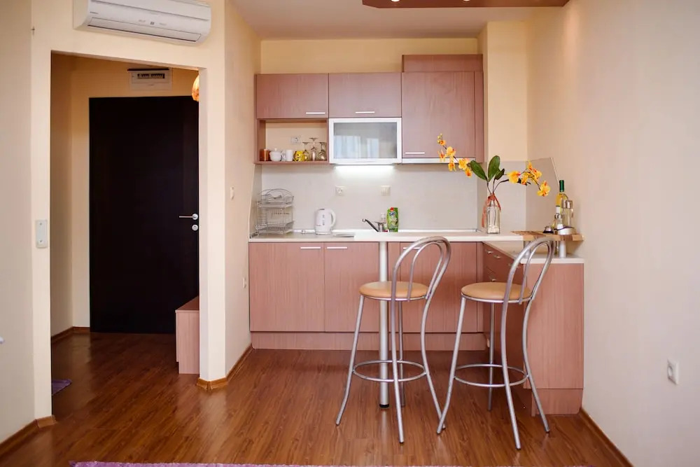 SEAVIEW BG Beach Front Suites