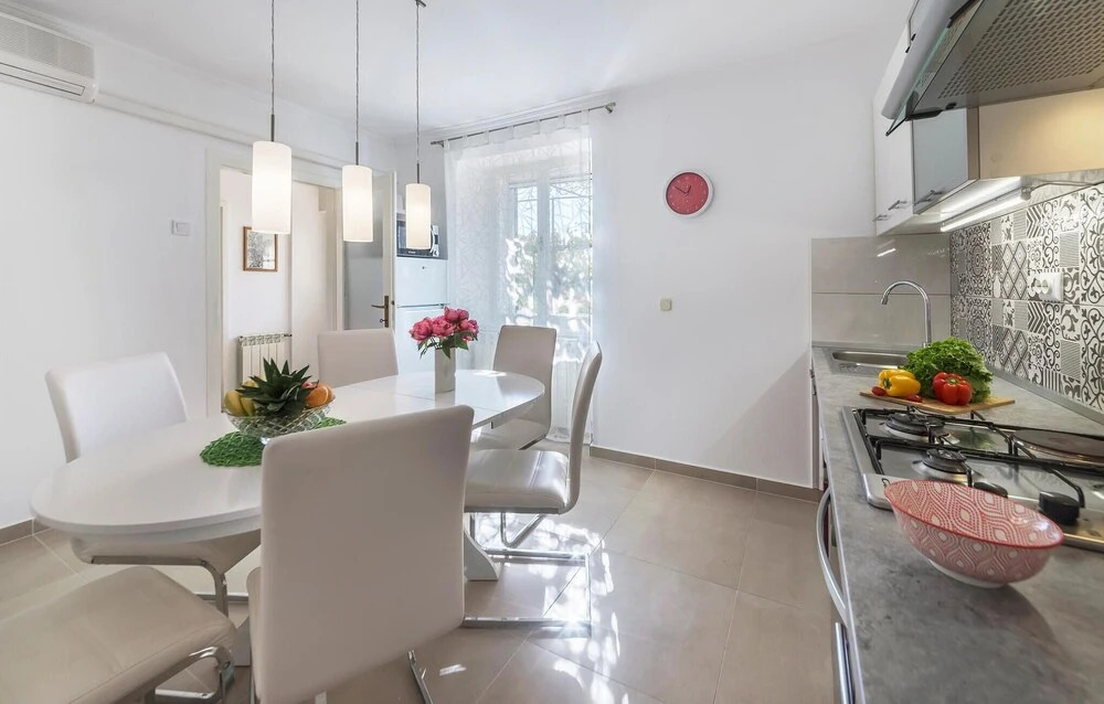 Awesome Home in Loborika With 2 Bedrooms and Wifi