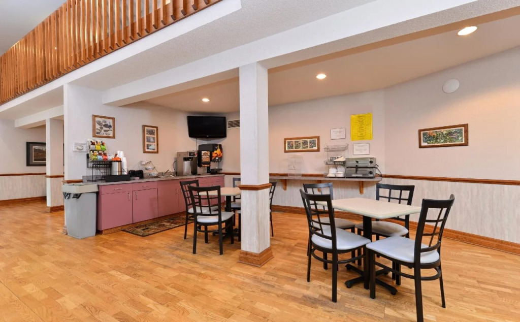 Northwoods Best Inn - Chetek