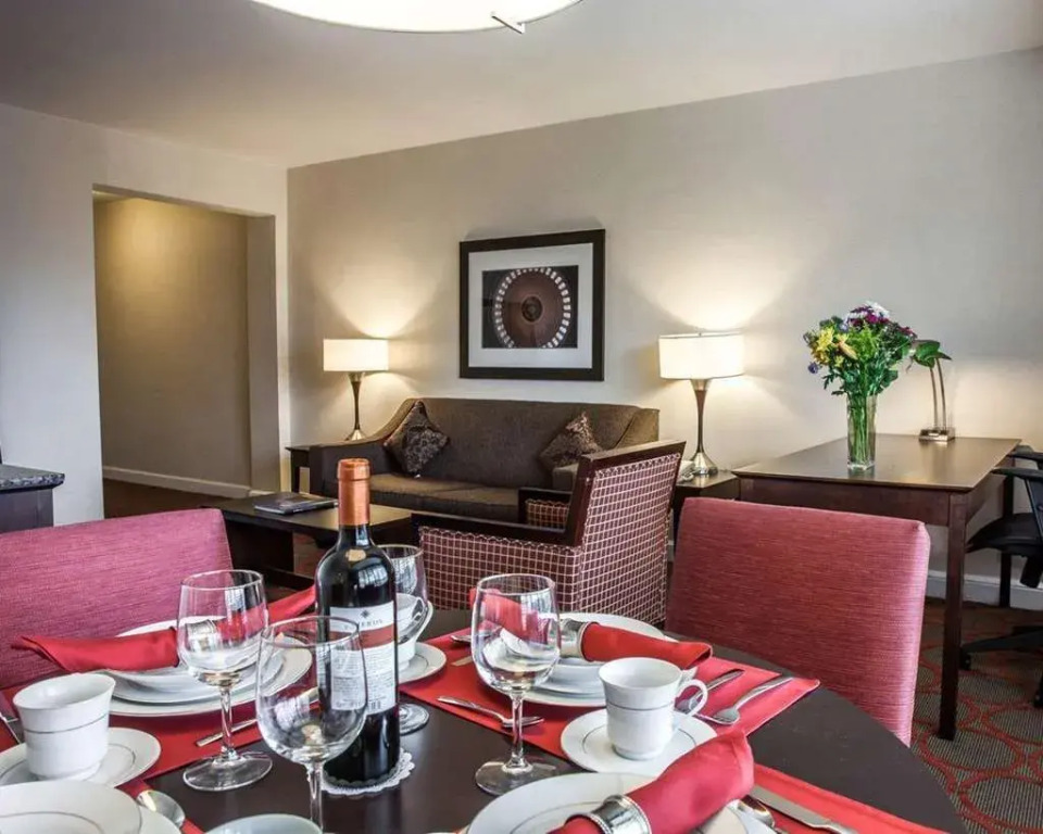 The Virginian Suites, an Ascend Collection hotel