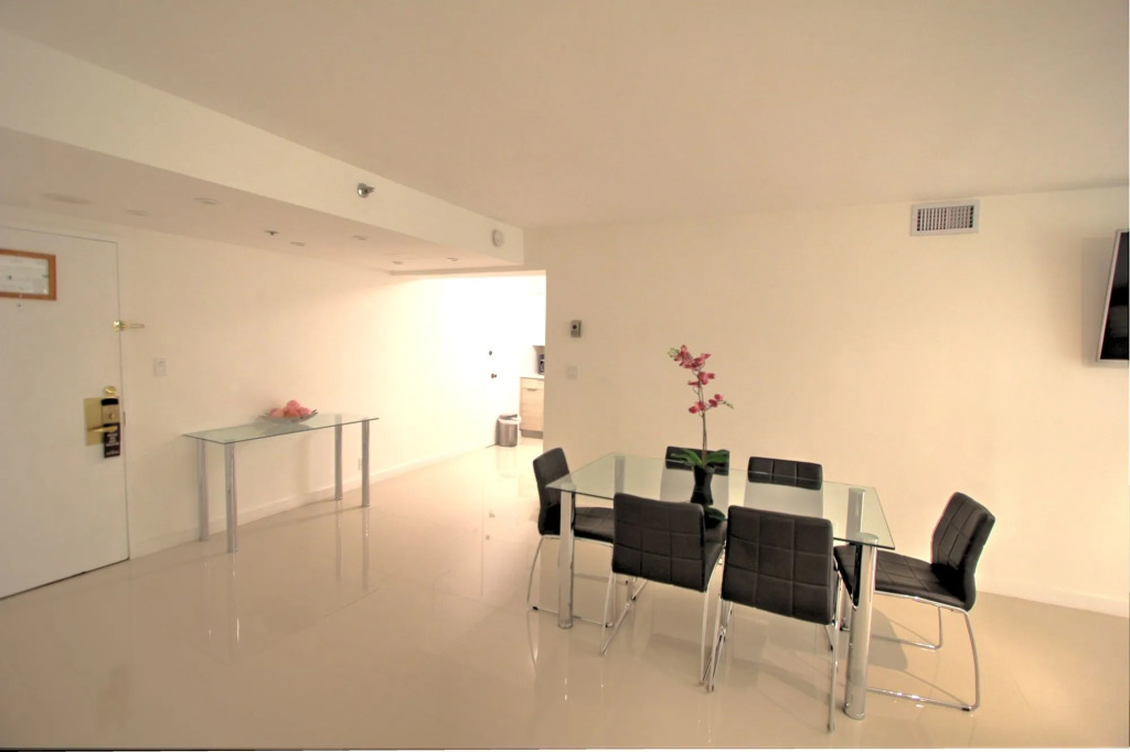 Deluxe Apartments by South Florida Vacations