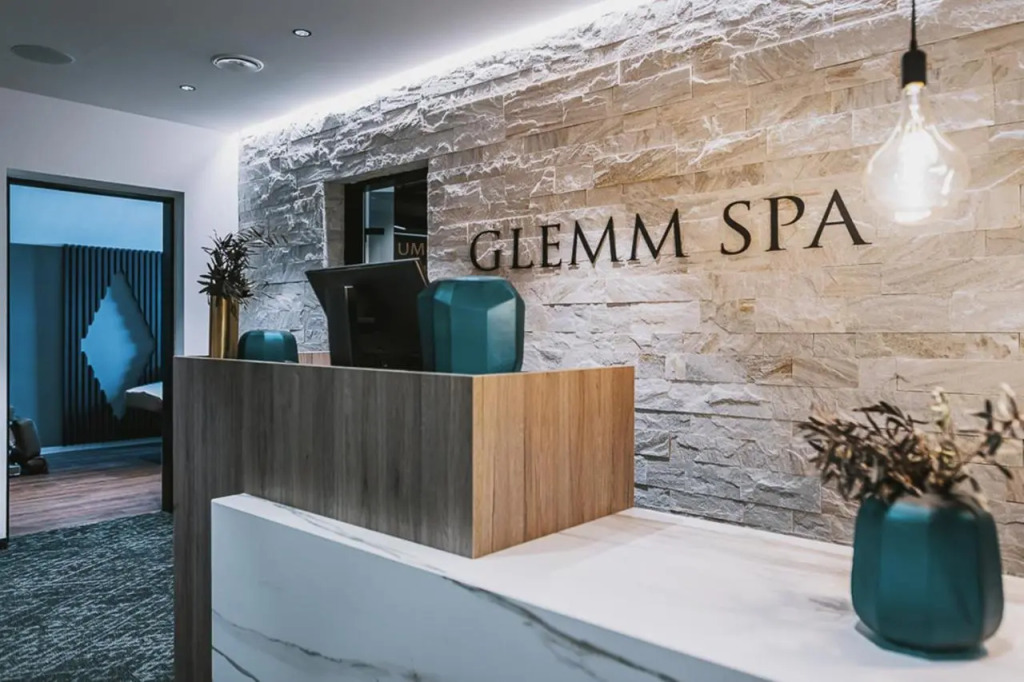 GLEMM by AvenidA incl Joker Card