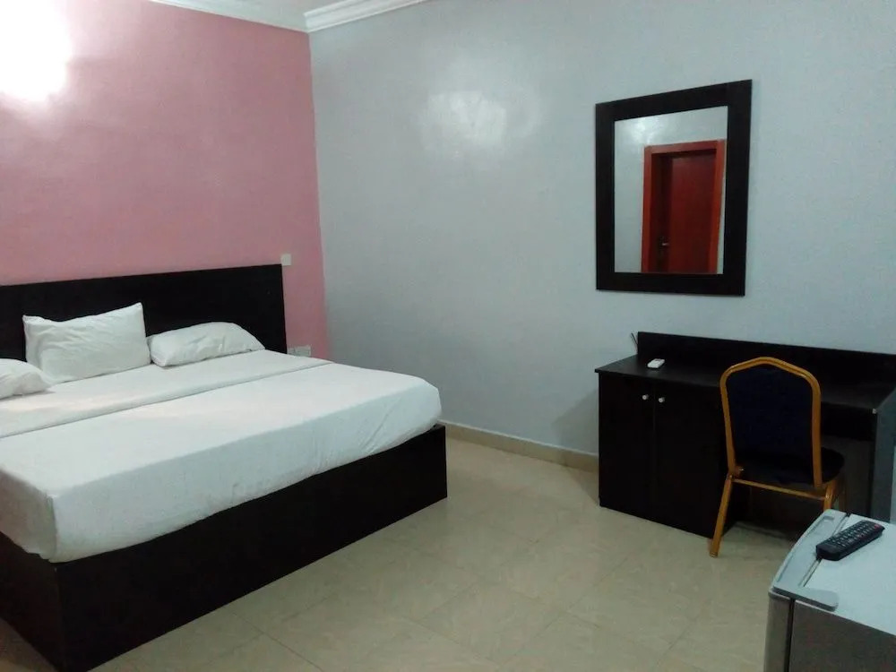 SkyRose Hotel