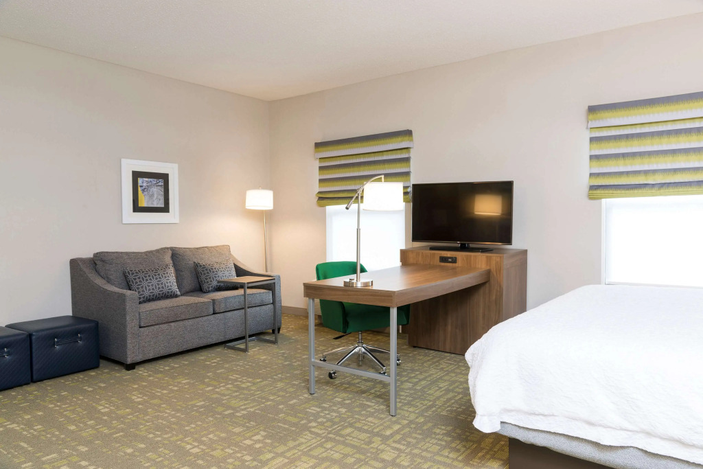 Hampton Inn & Suites East Lansing