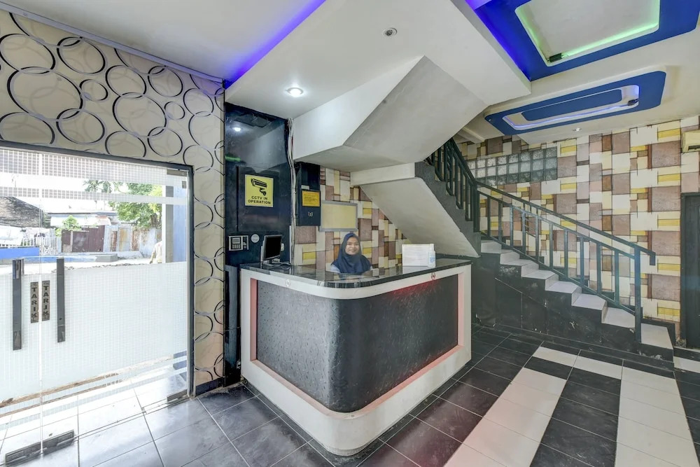 Zaara Guest House Syariah by OYO Rooms