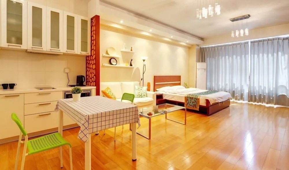 Apple Hotel