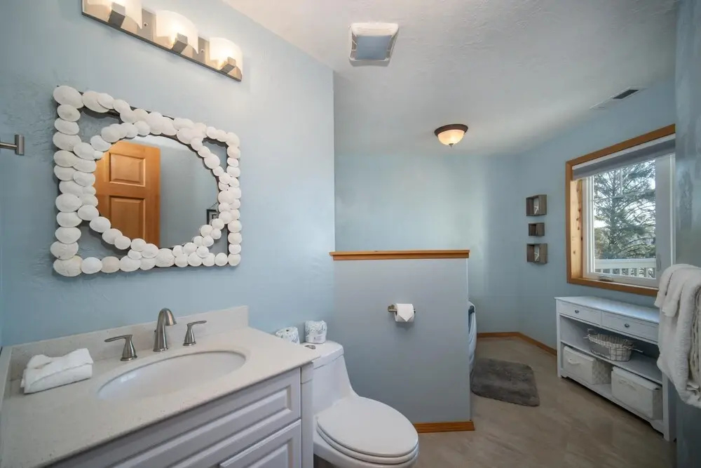 Stunning Bay and Ocean Views with Soaking Tub - Serene Coastal Escape