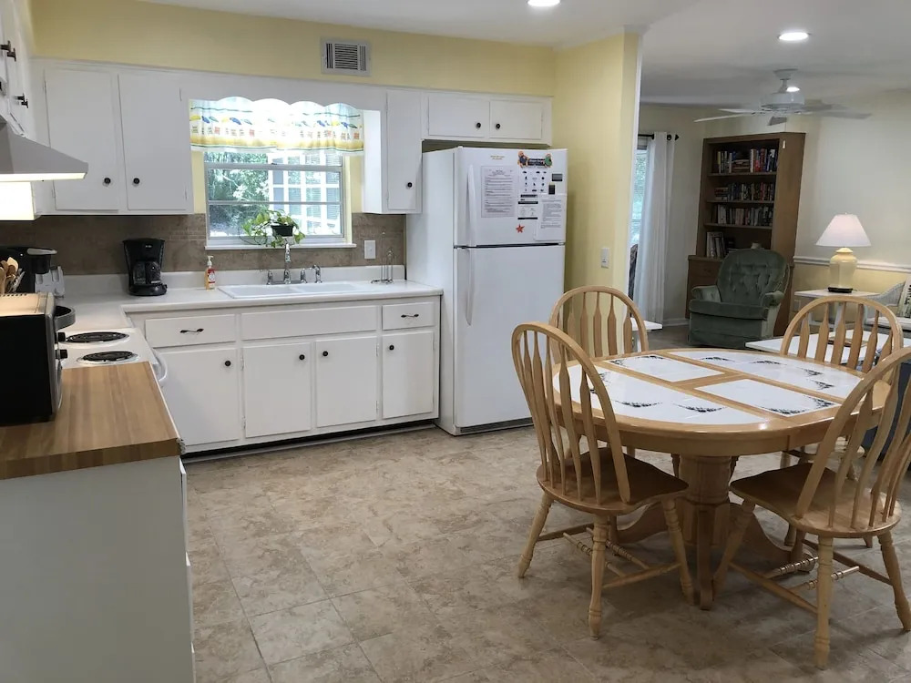 BEACHCOMBER home