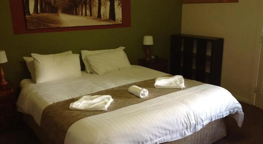 Coach House Inn