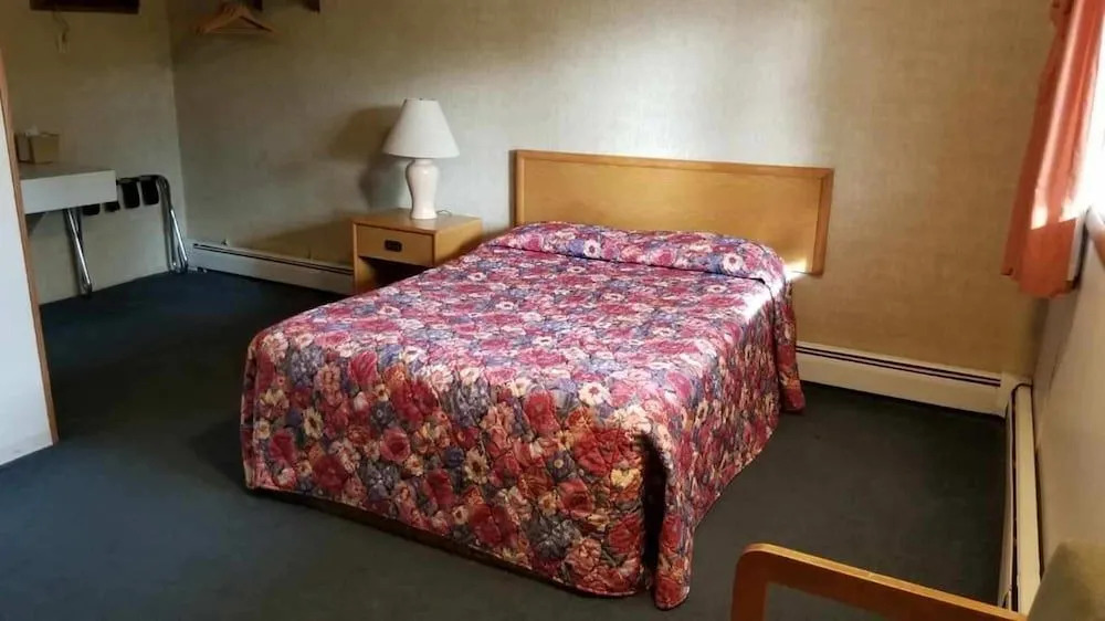 Tri Terrace Motel