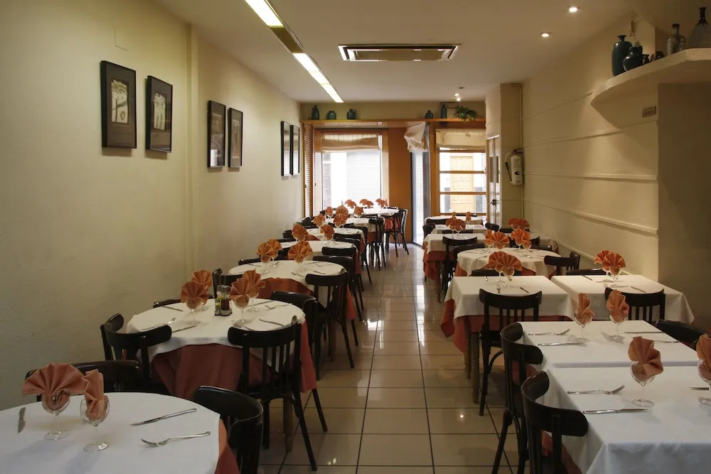 Can Setmanes by CozyCatalonia - Hostal Central Blanes