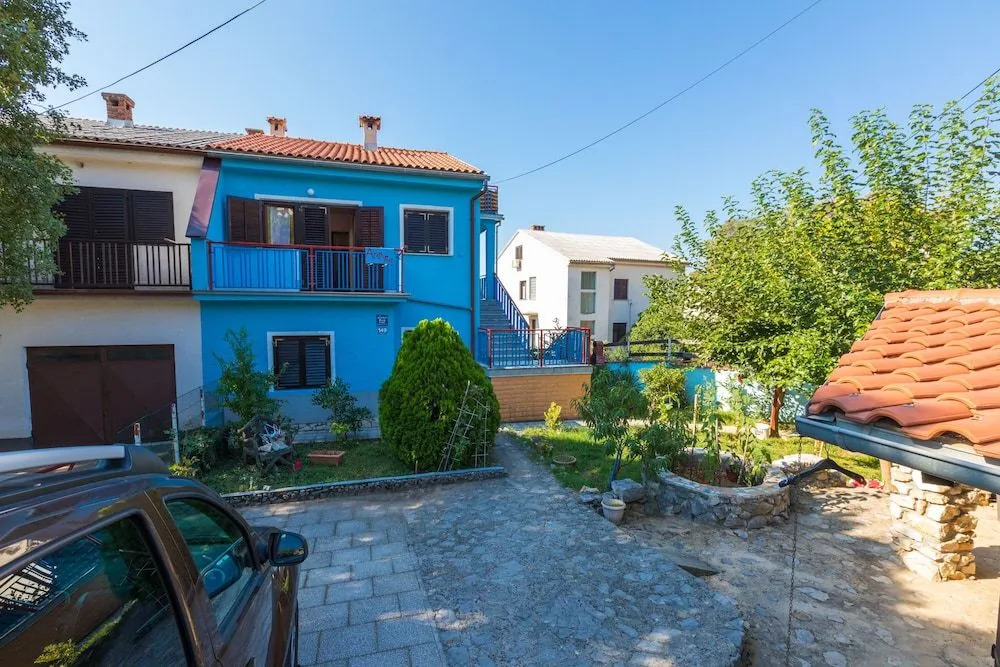 Apartments Luji