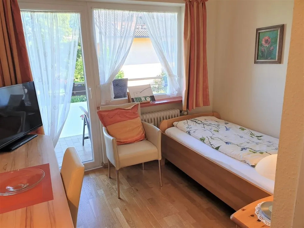 Casa Cristina- Kurpension Und Appartements