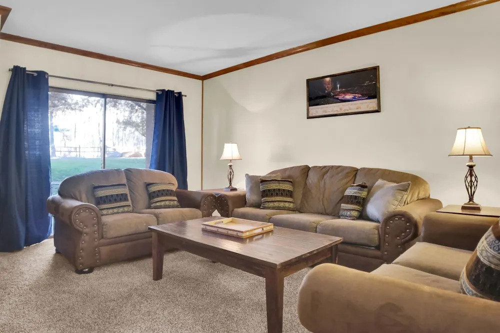 Park Station 214 2 Bedroom Condo by RedAwning