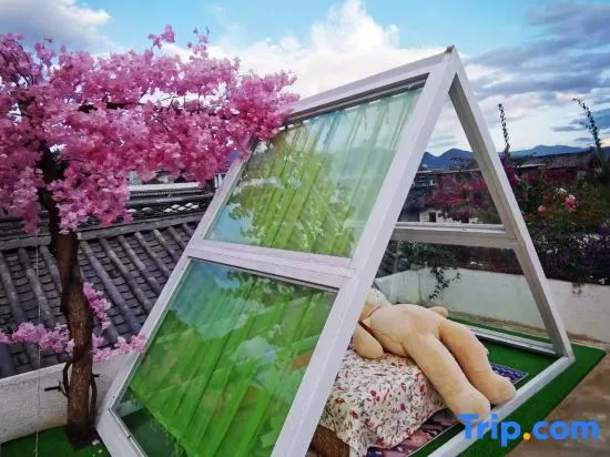 Lijiang Rushuangbiyuan Design Beauty Lodge (Feihua Touch water Shop, Shuhe Town)