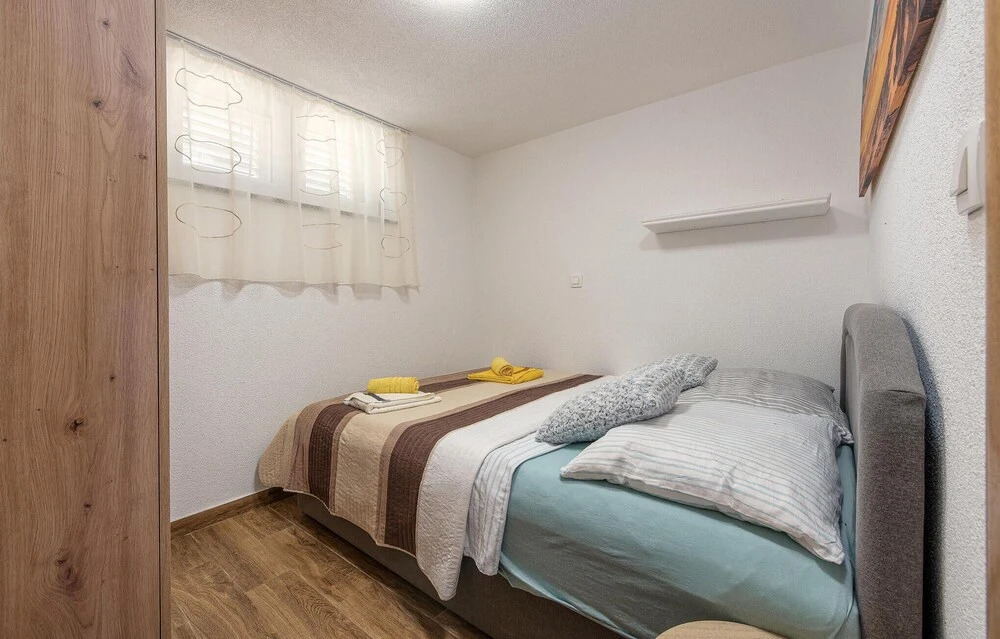 Stunning Apartment in Petrcane With Wifi and 1 Bedrooms