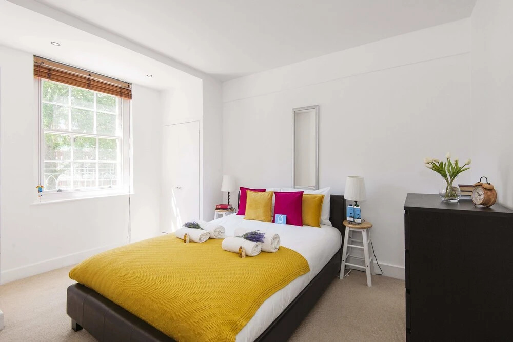 The Wonderful Chelsea Manor Street Apartment - CHK