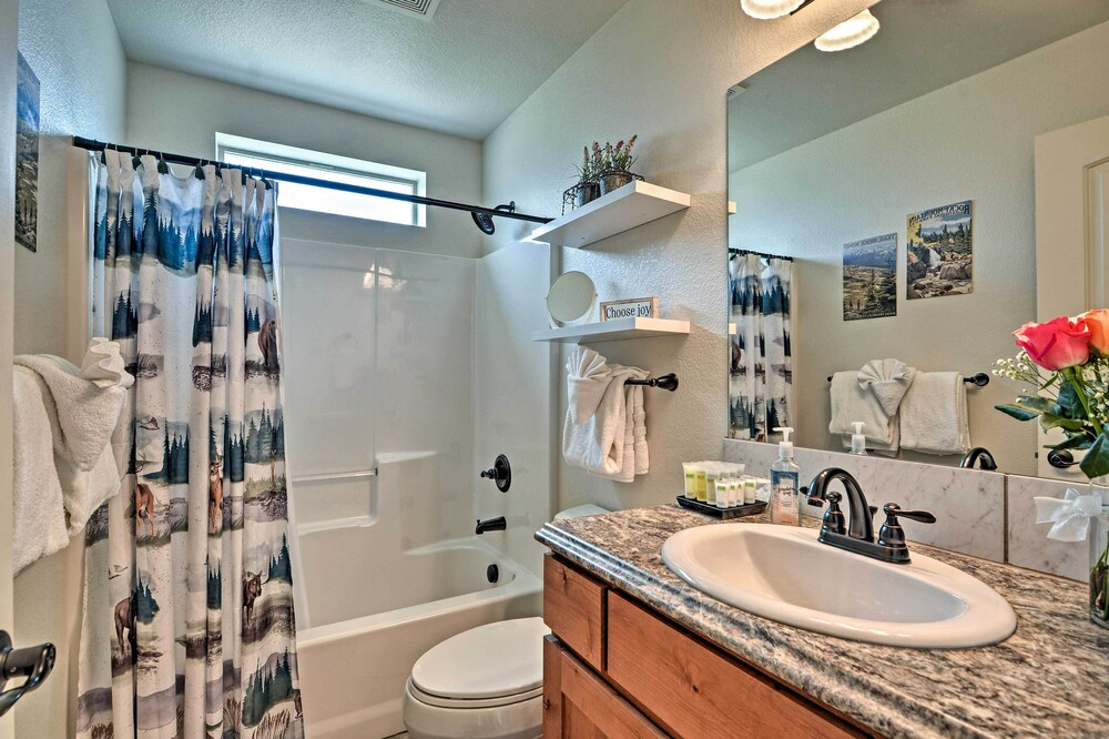 Estes Park Mountain-view Retreat: 3 Miles to Rmnp!