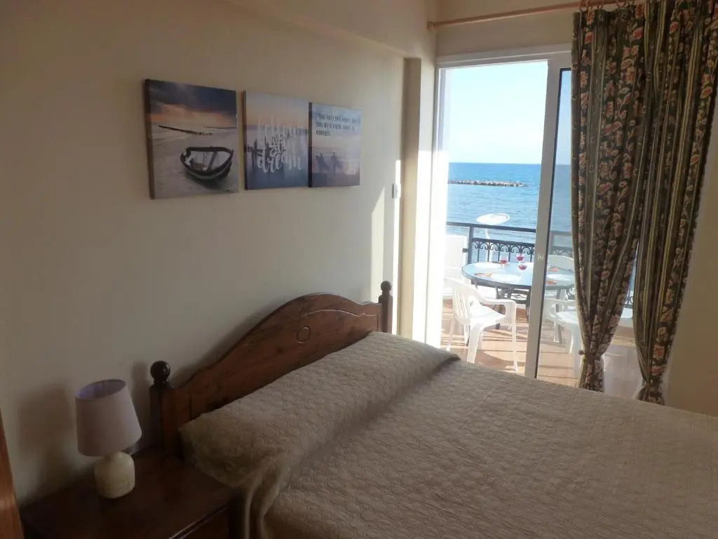 Philippou Beach Villas & Apartments