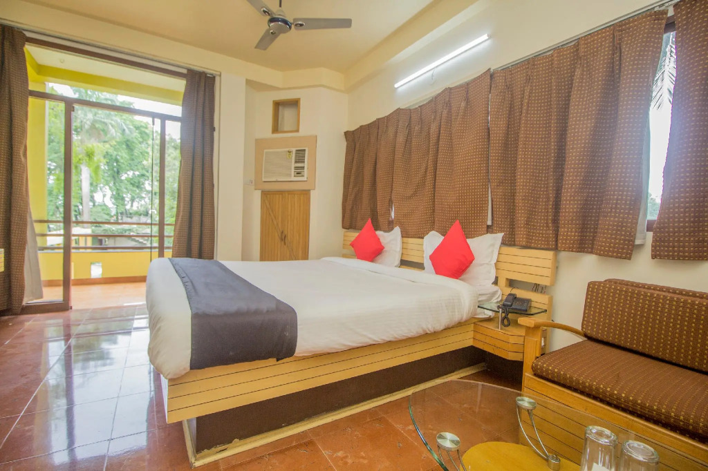 Capital O 43145 Mayaban Resort