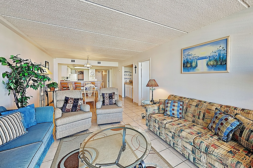Gulf-view Resort Retreat: Suntide III - Unit 209
