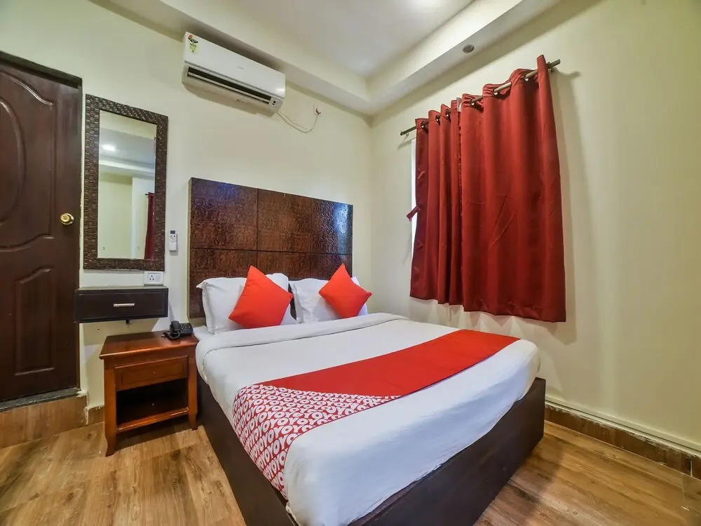 OYO 30329 Tsk The Golden Nest Deluxe