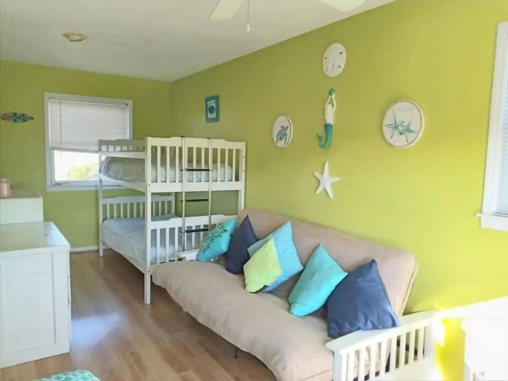 1 Galway Girl 3 Bedroom Home by RedAwning