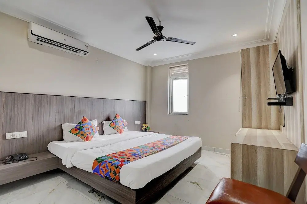 FabHotel Palm Green - 500m from Gurdwara Sri Guru Singh Sabha Green Field Colony Faridabad