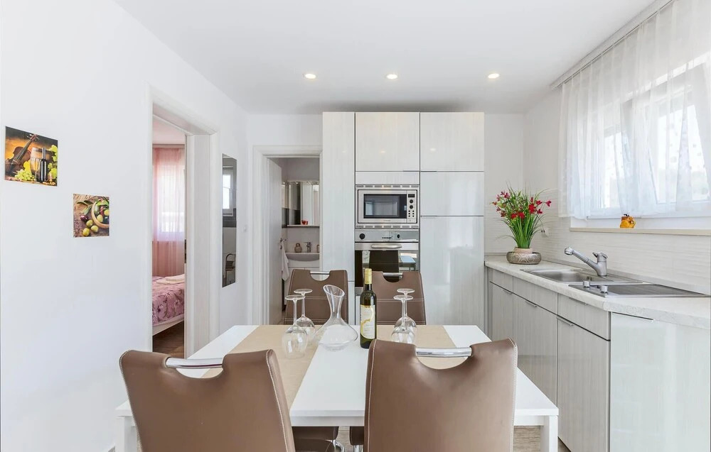 Awesome Home in Peroj With Wifi and 2 Bedrooms