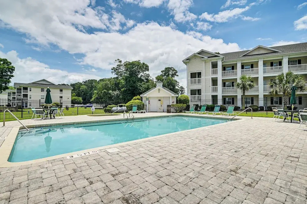 Pool Access & Golf View: Myrtle Beach Retreat!