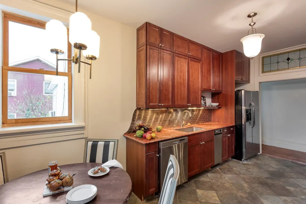 Elliot by Avantstay Historic Character Home in Great Location!
