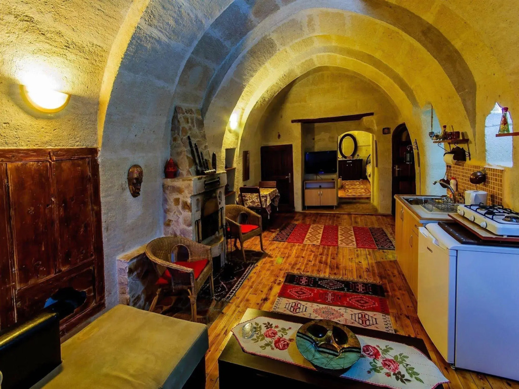 Adanos Konuk Evi
