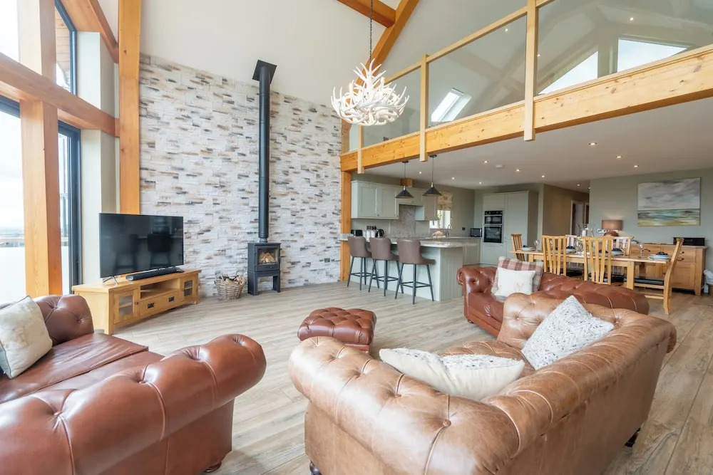 Valley View Lodge Sleeps 8 With Hot Tub