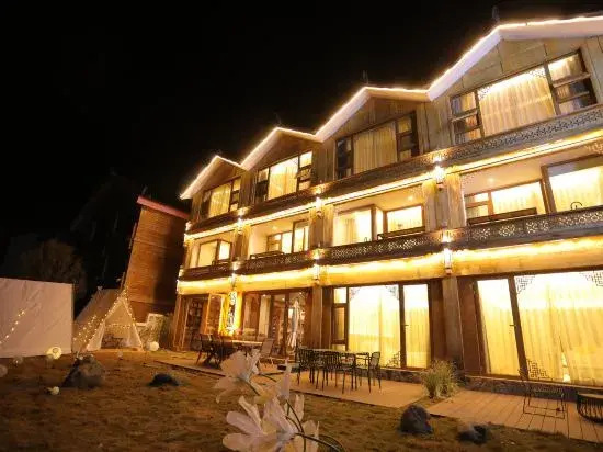 Lugu Lake HeSu Lake View Hotel