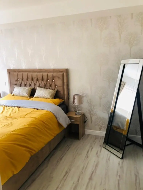 Brand new Stunning 2 bed Apartment Close to City