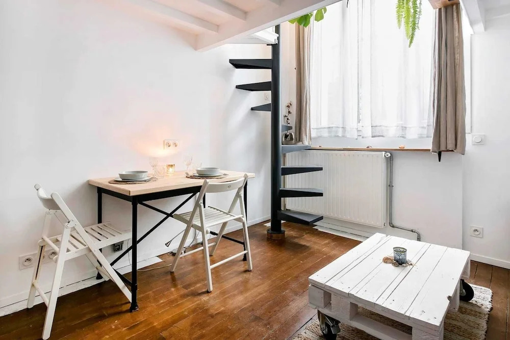 Charming 1-bdr Duplex in Amerique, 19th Arrondissement